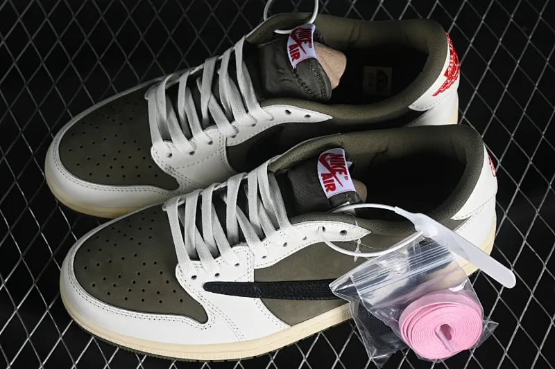All categories Air Jordan Jordan series basketball shoes Air Jordan 1 Low Travis Scott x Air Jordan 1 Low OG AJ1 Joe 1 undercut low DM7866-200